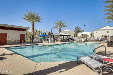 Exterior - 2228 W Harmont Dr, Phoenix, AZ 85021 photo 1 of 12