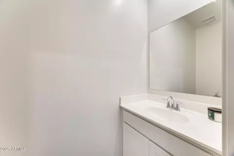 Bath - 2228 W Harmont Dr, Phoenix, AZ 85021 photo 2 of 3
