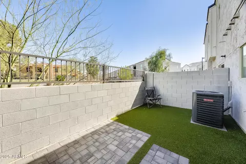 Exterior - 2228 W Harmont Dr, Phoenix, AZ 85021 photo 5 of 12