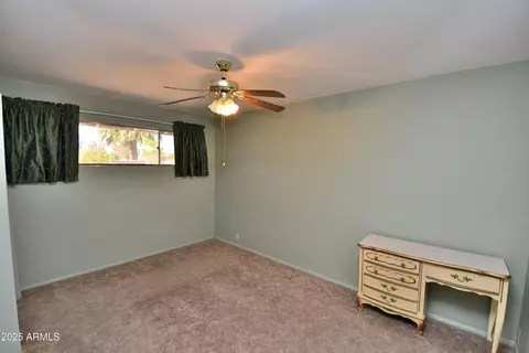Bedroom - 8043 N 10th Pl, Phoenix, AZ 85020 photo 2 of 3