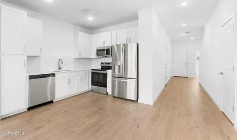 2828 W Eagle Talon Rd, Phoenix, AZ 85085 photo 7