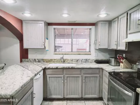 17648 N 36th St, Phoenix, AZ 85032