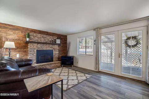 1121 White Tail Dr, Show Low, AZ 85901