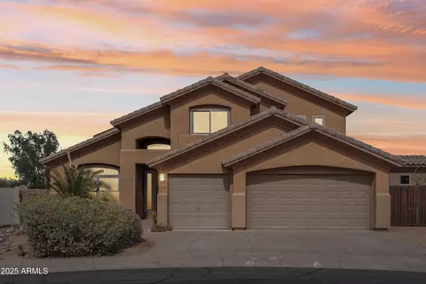 11263 S Oakwood Dr, Goodyear, AZ 85338