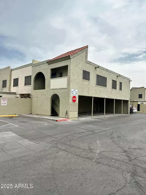 5987 N 48th Dr, Glendale, AZ 85301