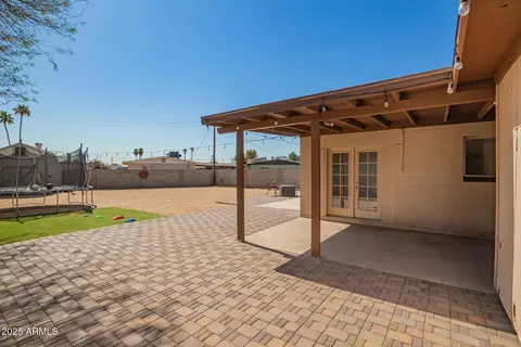 3009 N 81st Ln, Phoenix, AZ 85033