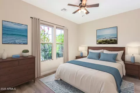 Bedroom - 3110 E Cat Balue Dr, Phoenix, AZ 85050 photo 3 of 3