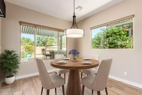 Dining - 3110 E Cat Balue Dr, Phoenix, AZ 85050 photo 1 of 1