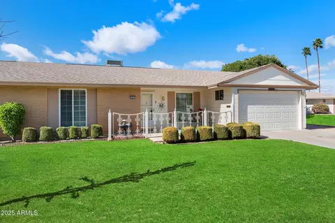 10611 W Camelot Cir, Sun City, AZ 85351