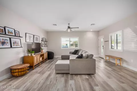1841 E Clarendon Ave, Phoenix, AZ 85016 photo 2