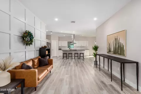 1841 E Clarendon Ave, Phoenix, AZ 85016 photo 3