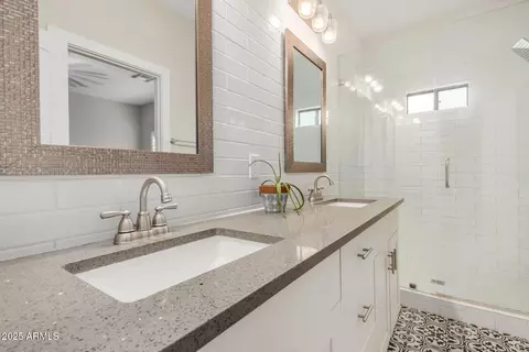 1841 E Clarendon Ave, Phoenix, AZ 85016 photo 13
