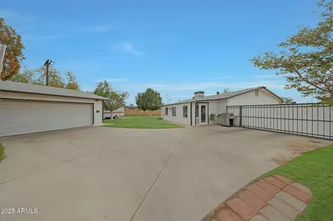 3333 N 81st Ave, Phoenix, AZ 85033 photo 3