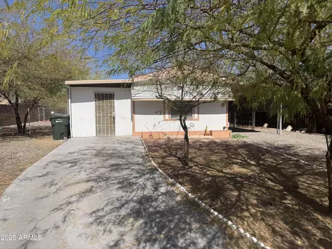 2502 E Cowan Cir, Phoenix, AZ 85050