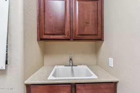 3713 E Cat Balue Dr, Phoenix, AZ 85050 photo 27