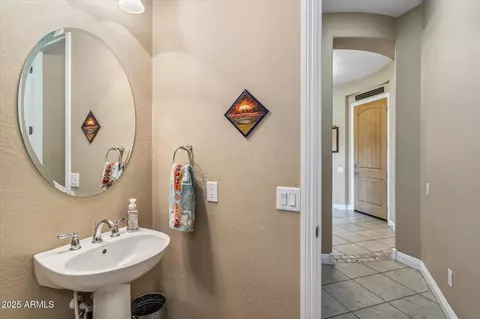 3713 E Cat Balue Dr, Phoenix, AZ 85050 photo 17