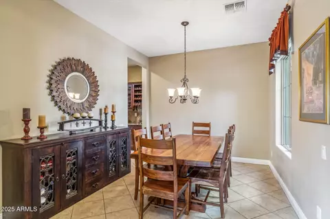 3713 E Cat Balue Dr, Phoenix, AZ 85050 photo 11