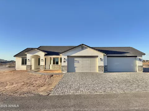 740 W Patrick Pl, San Tan Valley, AZ 85143