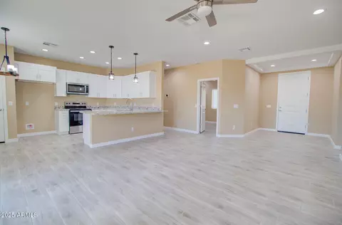 4130 N Del Monte Dr, Eloy, AZ 85131