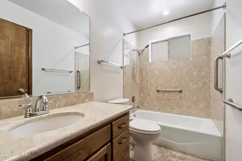 2205 E Fox St, Mesa, AZ 85213 photo 4
