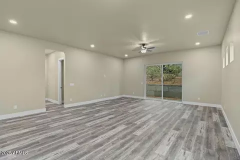 Living - 1910 E Rainbow Trl, Payson, AZ 85541 photo 3 of 4