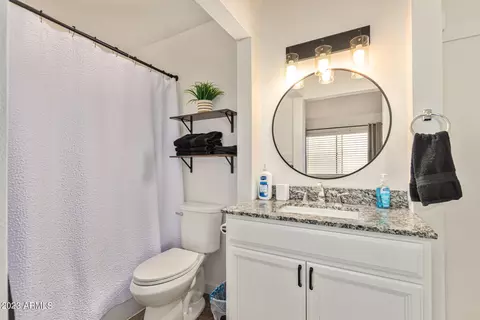 Bath - 406 E Washington Ave #C, Gilbert, AZ 85234 photo 1 of 2
