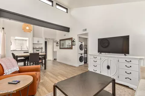Living - 406 E Washington Ave #C, Gilbert, AZ 85234 photo 4 of 4