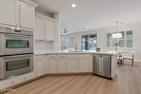 2670 E Parkview Dr, Gilbert, AZ 85295 photo 5