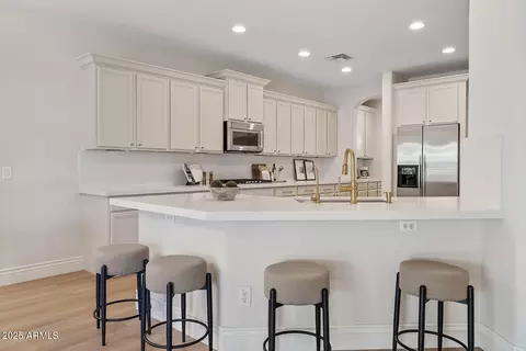 2670 E Parkview Dr, Gilbert, AZ 85295 photo 18