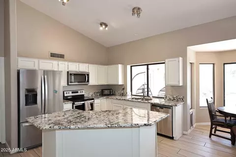 819 W Harbor Dr, Gilbert, AZ 85233 photo 7