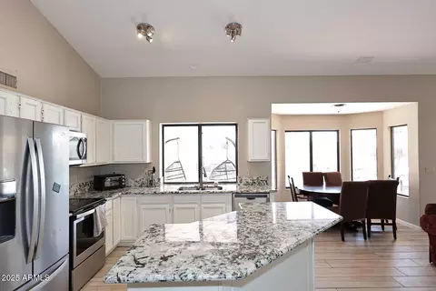 819 W Harbor Dr, Gilbert, AZ 85233 photo 8