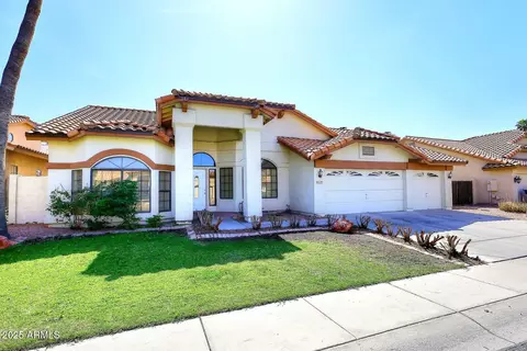 819 W Harbor Dr, Gilbert, AZ 85233 photo 2