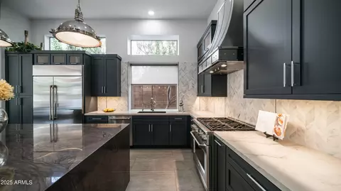 Kitchen - 16060 S 4th St, Phoenix, AZ 85048 photo 7 of 10