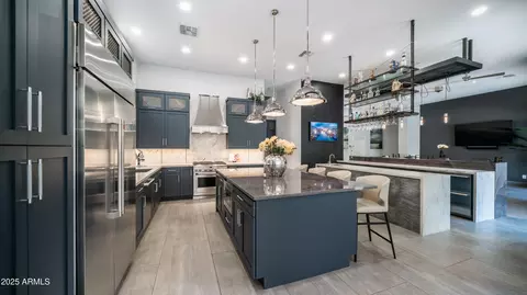Kitchen - 16060 S 4th St, Phoenix, AZ 85048 photo 9 of 10