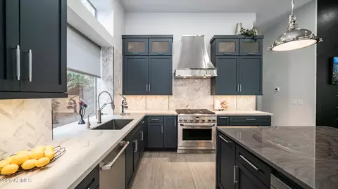 Kitchen - 16060 S 4th St, Phoenix, AZ 85048 photo 6 of 10