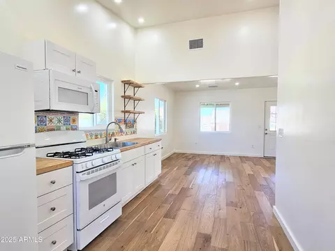 Kitchen - 107 D St, Bisbee, AZ 85603 photo 2 of 3