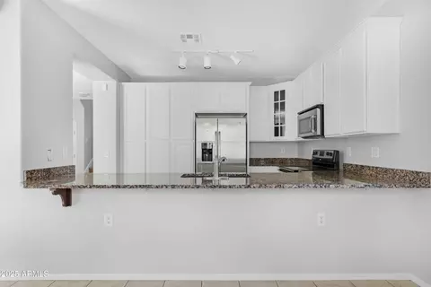2331 E Pecan Rd, Phoenix, AZ 85040 photo 6