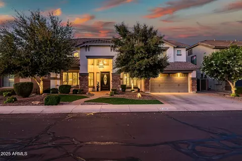 2484 E Lodgepole Dr, Gilbert, AZ 85298 photo 1