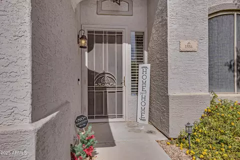 1554 E Stirrup Ct, Gilbert, AZ 85296 photo 3