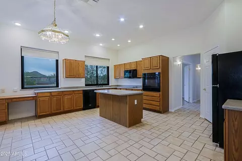 Kitchen - 130 E Jordon Ln, Phoenix, AZ 85086 photo 2 of 4