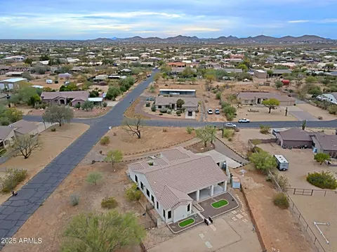 View/Area - 130 E Jordon Ln, Phoenix, AZ 85086 photo 1 of 9