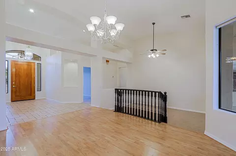 Living - 130 E Jordon Ln, Phoenix, AZ 85086 photo 2 of 4