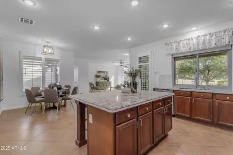 Kitchen - 3777 E Latham Ct, Gilbert, AZ 85297 photo 4 of 6