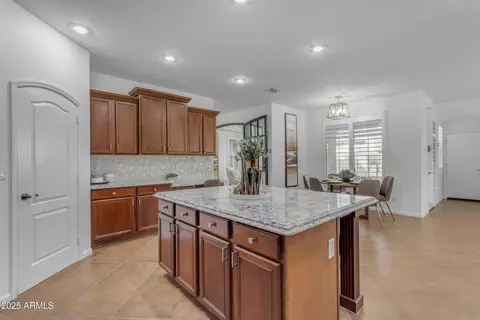 Kitchen - 3777 E Latham Ct, Gilbert, AZ 85297 photo 5 of 6