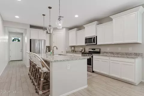 9910 E Theia Dr, Mesa, AZ 85212 photo 3