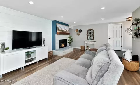 2065 E Alameda Dr, Tempe, AZ 85282 photo 9