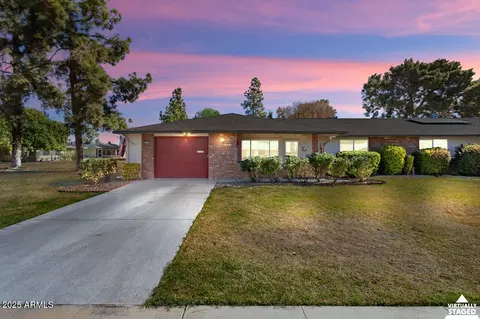 15621 N Lakeforest Dr, Sun City, AZ 85351