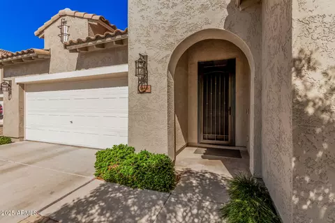 1446 E Canary Dr, Gilbert, AZ 85297 photo 3