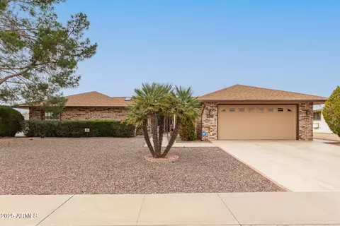 9946 W Willow Creek Cir, Sun City, AZ 85373