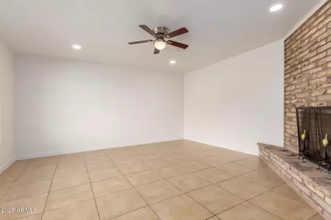 8014 N 55th Ave, Glendale, AZ 85302 photo 4